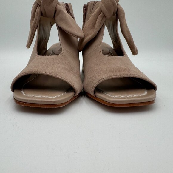 Bernardo Leather or Suede Heeled Sandals - Lizzie Woman’s tan nude size 7.5 - Picture 3 of 7